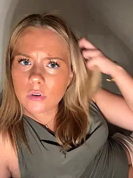 Sandraxoxox live sex cam