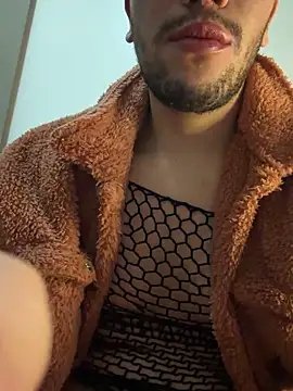 yaxxx03 live sex cam