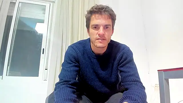 HeteroOli live sex cam