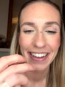 lola_tentatiion live sex cam