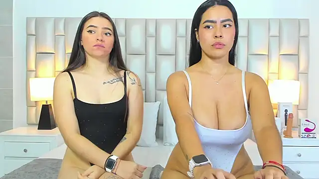 paola_katy_dicks live sex cam