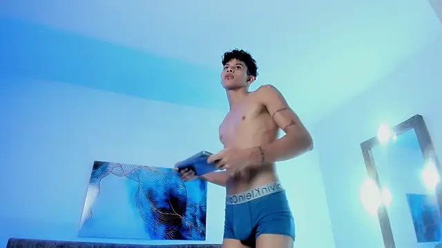 KamiSuarez live sex cam