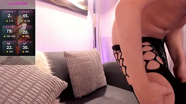 SALOME_F0X_ live sex cam