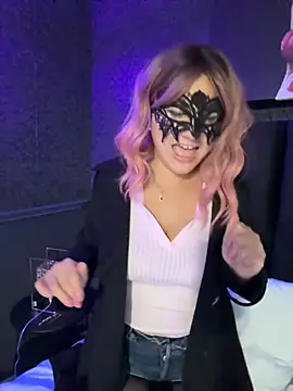 LoveSperm75 live sex cam