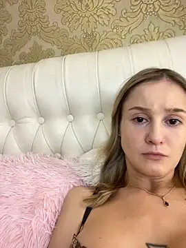RosieBlossom live sex cam