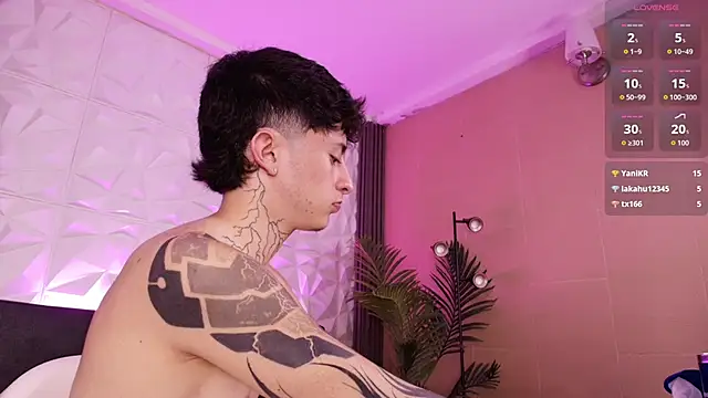 troy_rouge live sex cam