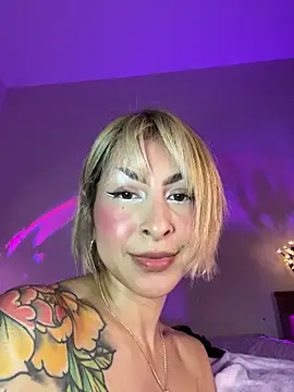 Cinamoonn live sex cam