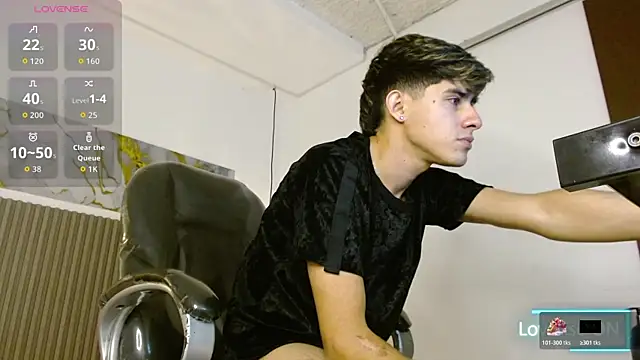 Dyla_n18 live sex cam