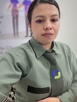 Ariana-07 live sex cam