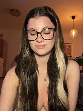 Mia-Minou live sex cam