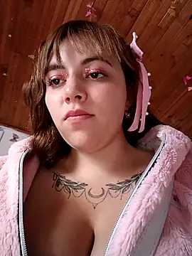 Juanita-30 live sex cam