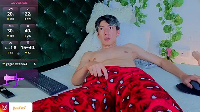 Levii_Ackermann live sex cam