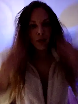 Luna_Kitanna live sex cam