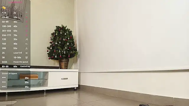 Sassy--Girl live sex cam