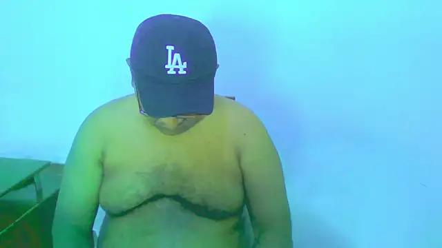 Beargryzzly live sex cam