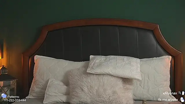 Alyonaqueen_ live sex cam