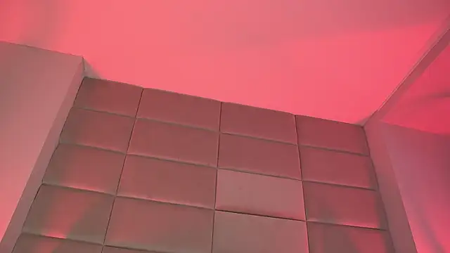 KatiaFinesse live sex cam