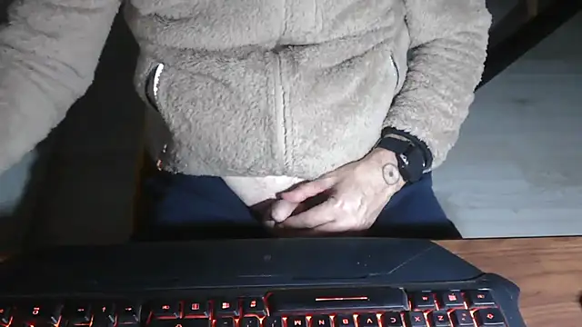 Adri_gard live sex cam