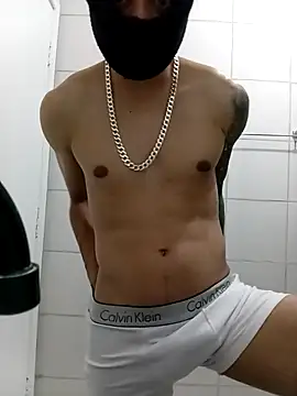 Novin4i20 live sex cam