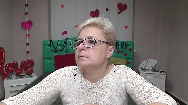 EmiliaGree live sex cam