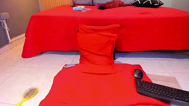 HOTTY_RED_ live sex cam