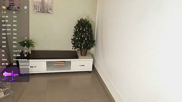 Sassy--Girl live sex cam