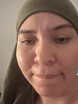 MatchedEyebrow live sex cam