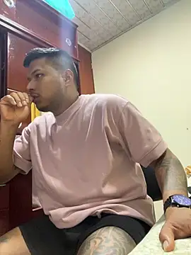 Saipadpuer30 live sex cam