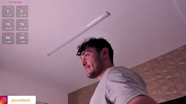 JossAckland live sex cam
