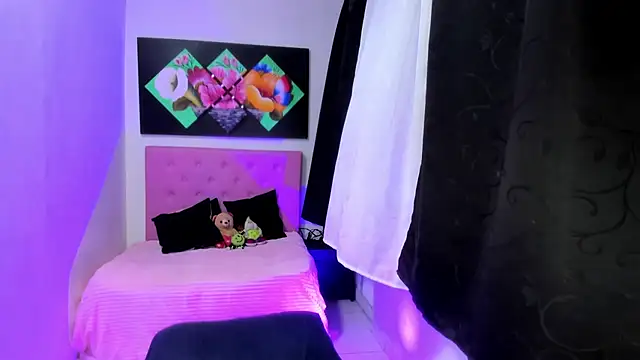 issa_kitty live sex cam