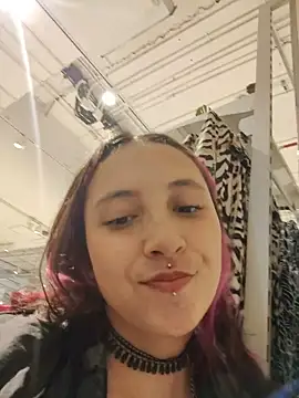 _Laary_Lily live sex cam