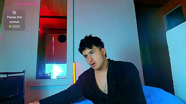 santyago_taylor live sex cam