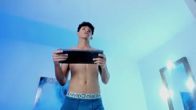 KamiSuarez live sex cam