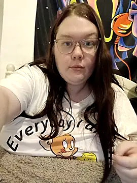 Sexycurvyemilyy live sex cam