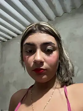 Sweed-virgin-pussy live sex cam