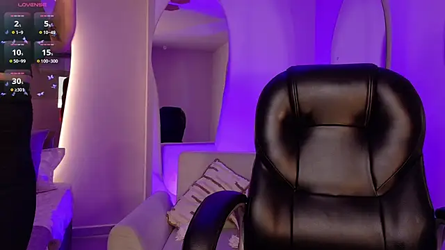 ViolettCastel live sex cam