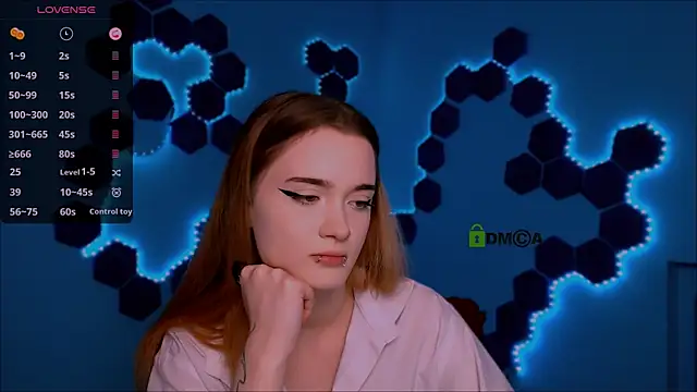 liana_kisses live sex cam