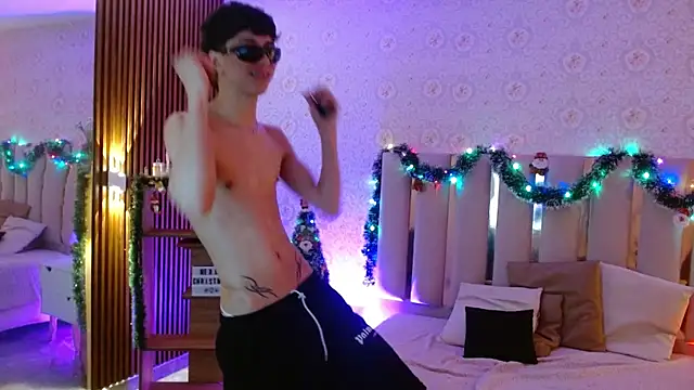 kaelwolf_tay live sex cam