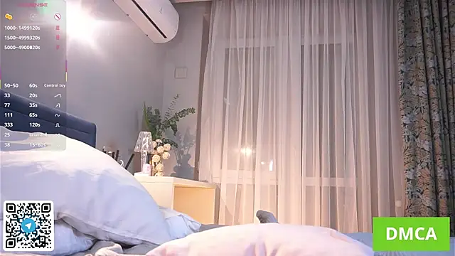 DaisyHearl live sex cam