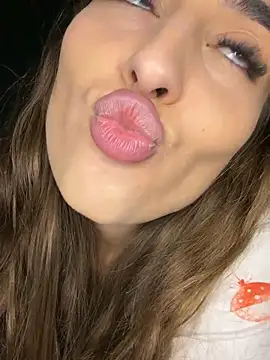 Natashaa15 live sex cam