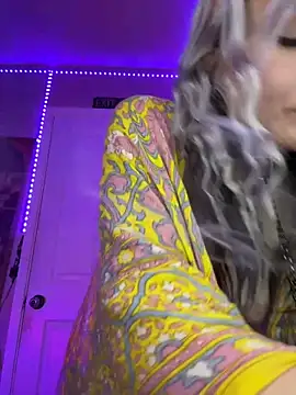 Cutiepiespanks live sex cam