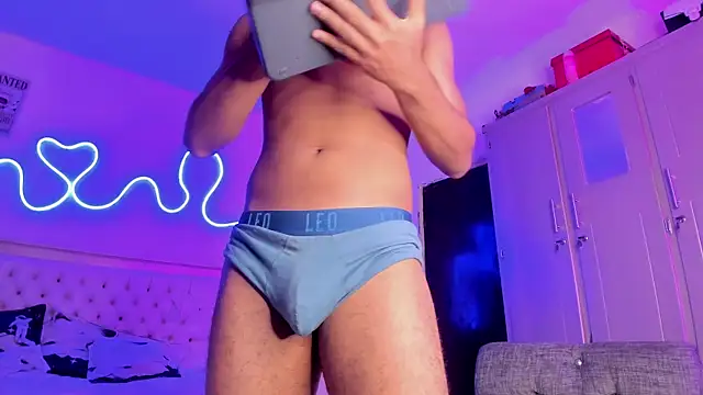 Glader31 live sex cam