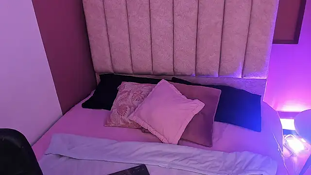 Ariana__clauss live sex cam