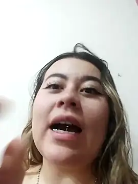 Reynpau19 live sex cam