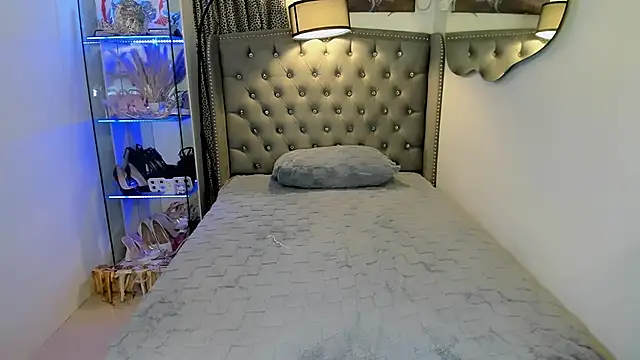 Claudia_empress live sex cam