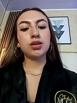 ChloeJoness_ live sex cam