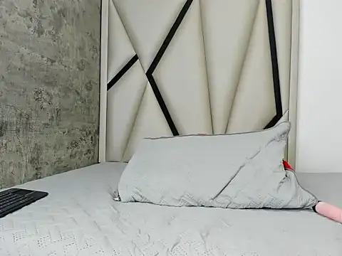 Lory-2023 live sex cam