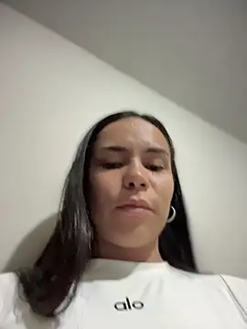 Naatalia live sex cam