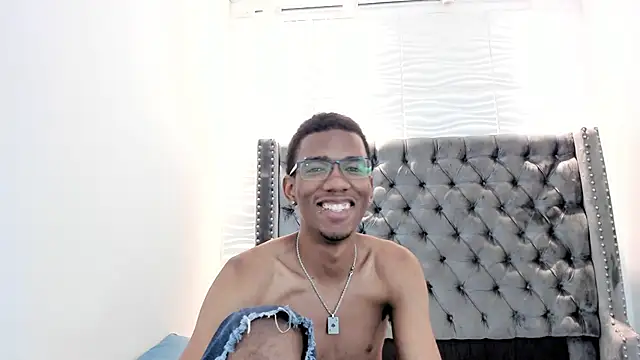 nero_reyd live sex cam