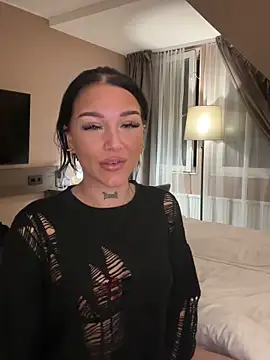 Gabbyys live sex cam